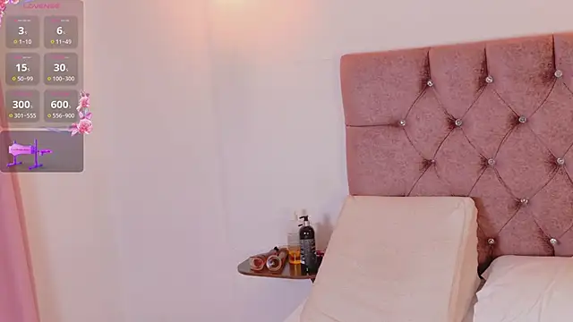 xblack moon online show from April 7, 8:00 pm