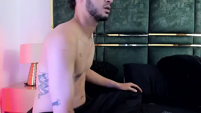 GaelyCoral online show from March 30, 2:05 pm