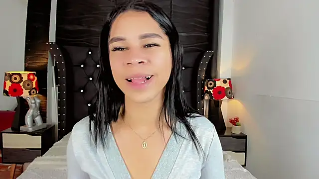 Makeyla Fox  online show from February 18, 2:49 pm