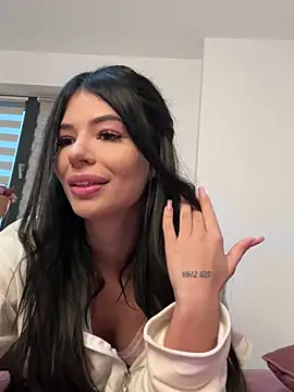 VivienDiamond online show from February 8, 5:55 am