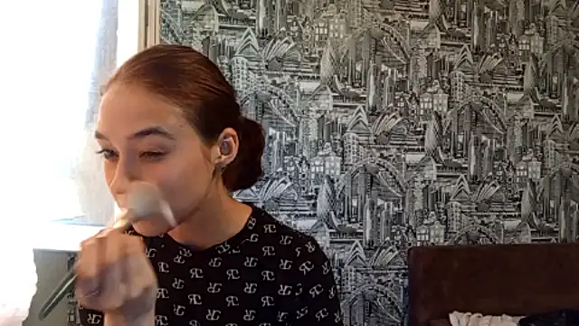 AnnettaBelsito online show from May 31, 3:07 pm