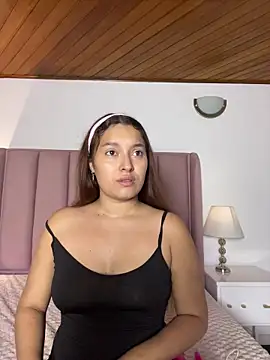 Emily Harpeer online show from May 30, 8:27 pm