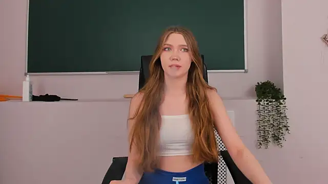 StacyHicks online show from April 13, 7:25 pm