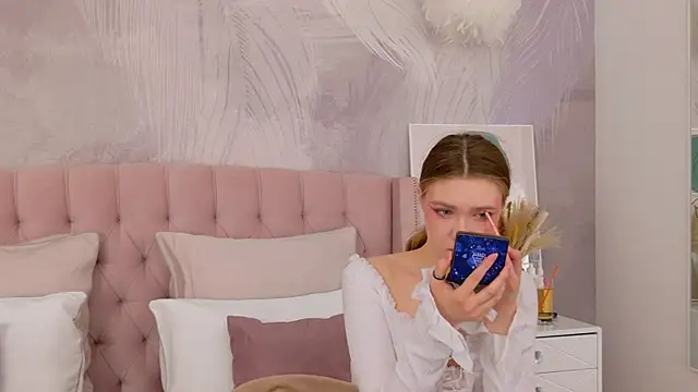 StacyHicks online show from April 6, 3:13 pm