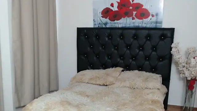 Kitty f00x online show from March 23, 7:31 pm