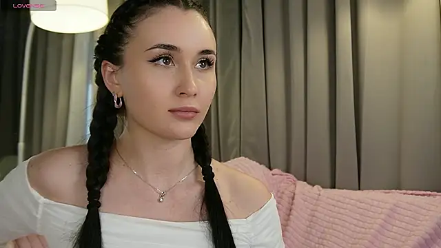 sweety pie girl online show from March 3, 1:39 pm