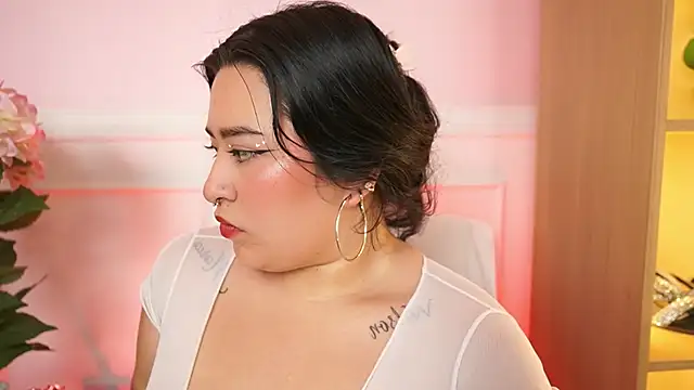 HannaBlake  online show from February 16, 7:14 pm