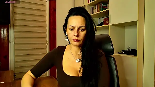 MiriamDelyn online show from March 3, 8:26 pm