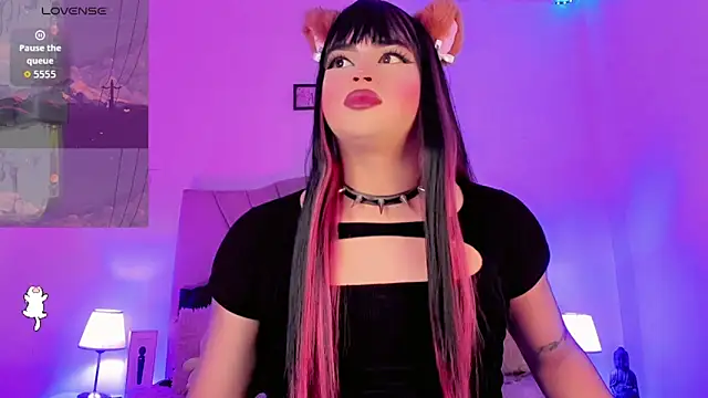 Danna xz online show from April 8, 5:48 pm