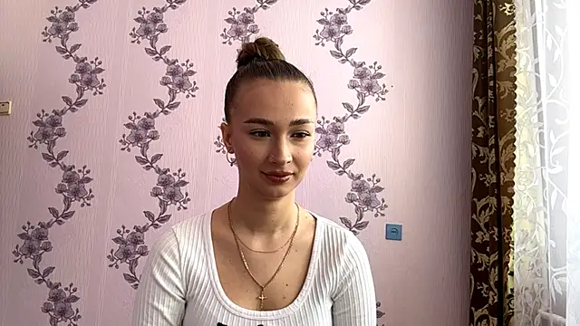 LacieHelaire online show from February 27, 7:41 am