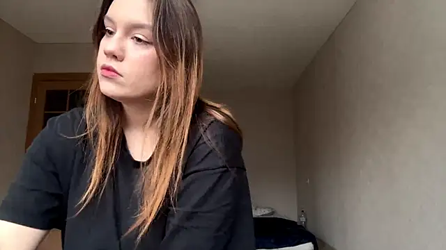 GuillerminaHotze online show from February 12, 7:32 am