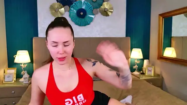 Arielle Vade online show from May 28, 5:49 am