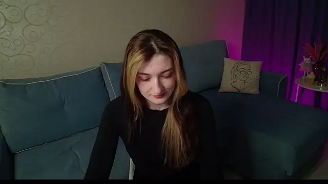 RosieGloom online show from February 15, 6:07 pm