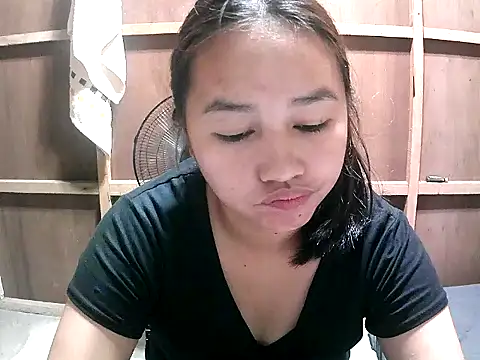 Cloudette 17 online show from February 18, 4:44 am