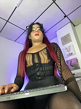 Queen Elektra online show from April 18, 12:13 am