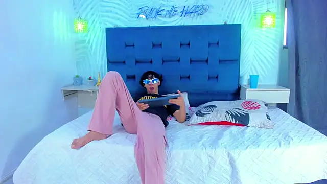 Adventurous Boys online show from February 27, 6:19 pm