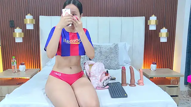 Brisa Silva online show from April 10, 11:38 am