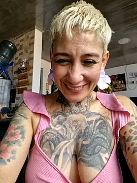 Everlyn sexx online show from June 3, 9:20 pm