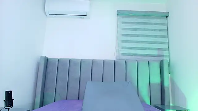 freyhasmith  online show from March 6, 3:23 am