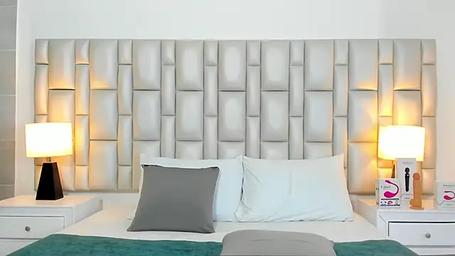 paola katy dicks online show from September 9, 7:57 pm