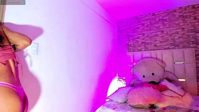 sexy girlts online show from March 9, 10:35 pm