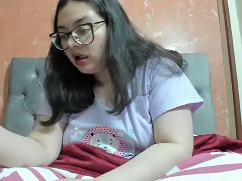 DearestKittyKat online show from February 19, 4:45 am