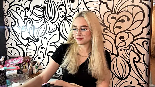 Kat Catherine online show from March 1, 11:43 am