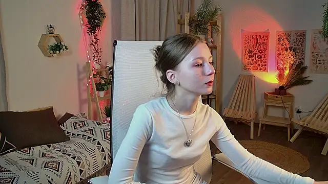 ElliFrankenweenie online show from April 11, 6:19 am