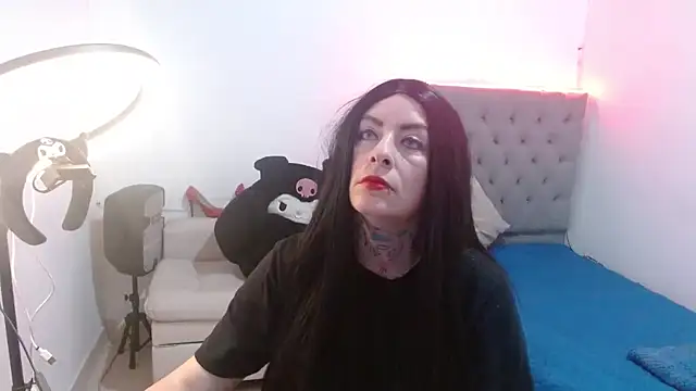 mia vantt online show from March 28, 9:24 pm