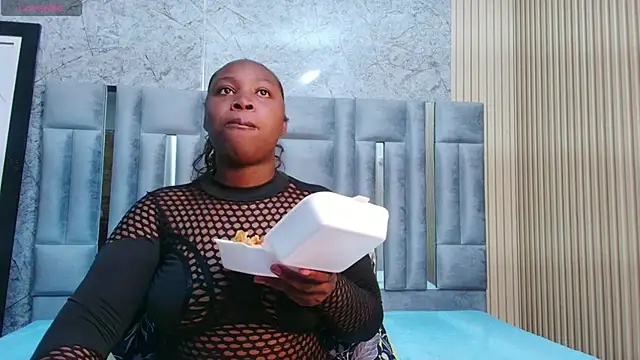 misspaula online show from March 24, 2:50 am