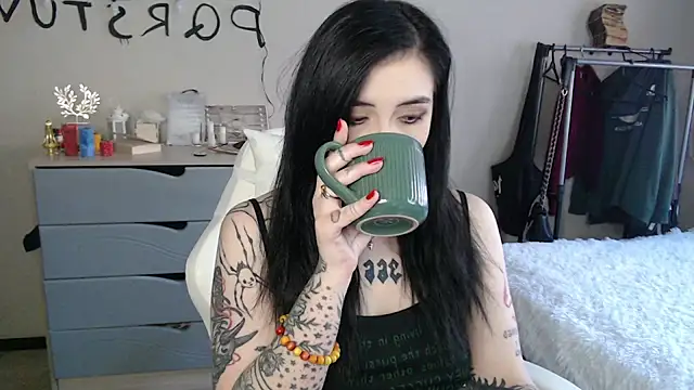 Rin Tozier online show from May 6, 1:20 am