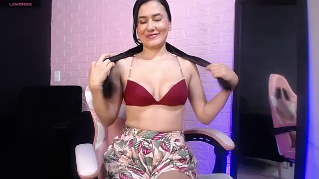 Victoria 1126 online show from April 14, 8:20 pm