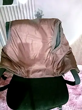 Girl-crazy1 online show from February 18, 1:59 am