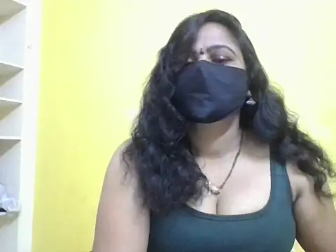 anu-reddyy online show from April 17, 5:09 am