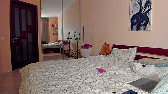 ErikaYoungs online show from February 17, 3:44 pm