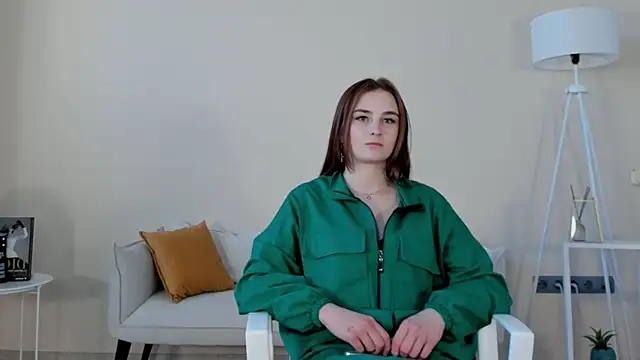 TessieFigge online show from February 18, 12:37 pm