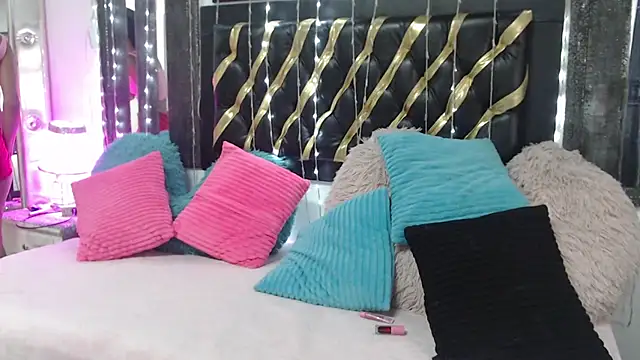 mailyn gold online show from February 18, 12:04 pm