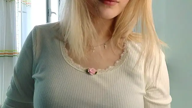 TaraBomstad online show from February 28, 9:09 am