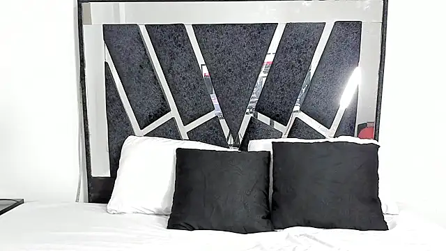 DariaLuca online show from March 3, 11:49 am