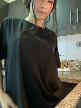 candy deluxe online show from March 7, 3:46 am