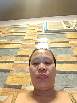 squirtshantal online show from March 10, 7:01 am