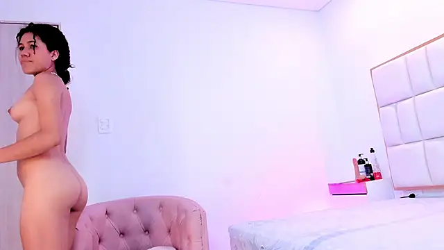 Violetta-foxx online show from March 30, 7:35 pm