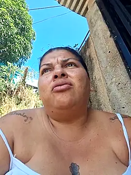 Juli Powl online show from March 16, 1:15 pm