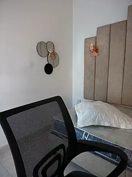 rashaaa  online show from April 18, 4:04 am