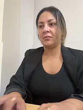 leona-david online show from April 21, 12:45 pm