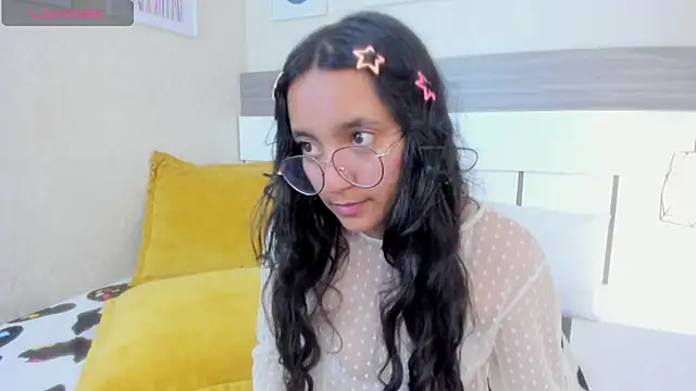 Emilyblussh online show from February 28, 7:02 pm