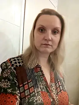 SusanGold9211 online show from March 4, 11:50 am