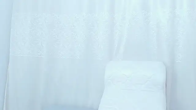 Cinnamon Skin01 online show from February 20, 10:06 am