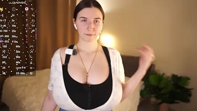 LuannStockbridge online show from February 20, 6:42 pm