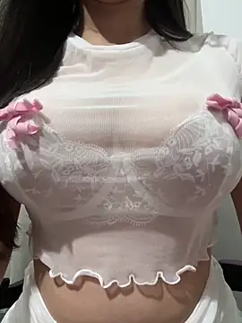 BabiCastelari online show from February 28, 1:32 pm